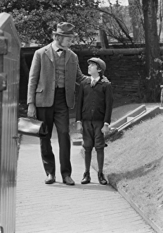 <b class=qtipBold><figcaption>The Railway Children</figcaption></b><br><br><em>© Copyright © Studiocanal Films Ltd</em> The Railway Children