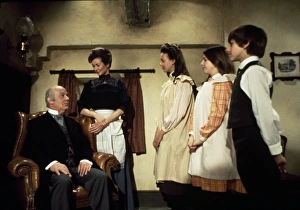 <b class=qtipBold><figcaption>The Railway Children</figcaption></b><br><br><em>© Copyright © Studiocanal Films Ltd</em> The Railway Children
