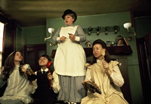 <b class=qtipBold><figcaption>The Railway Children</figcaption></b><br><br><em>© Copyright © Studiocanal Films Ltd</em> The Railway Children