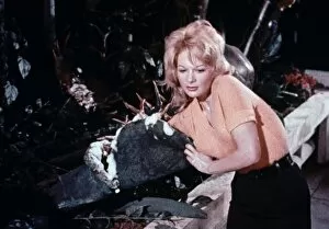 KONGA (1961) Collection: Sandra grapples with a flesh eating plant