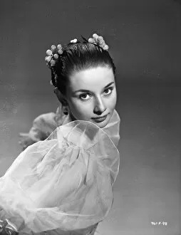 Young Audrey Hepburn Collection: sep1951 bw neg por 043