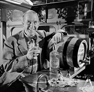 Interiors Collection: Stanley Holloway as Mr Valentine