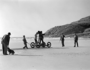 <b class=qtipBold><figcaption>Whisky Galore</figcaption></b><br>whi_bw_neg_ 07<br><em>© Copyright © Studiocanal Films Ltd</em> Whisky Galore