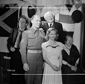 <b class=qtipBold><figcaption>Whisky Galore</figcaption></b><br><br><em>© Copyright © Studiocanal Films Ltd</em> Whisky Galore