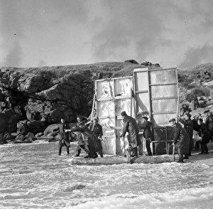 <b class=qtipBold><figcaption>Whisky Galore</figcaption></b><br>whi_bw_neg_ 02<br><em>© Copyright © Studiocanal Films Ltd</em> Whisky Galore