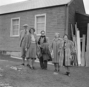 <b class=qtipBold><figcaption>Whisky Galore</figcaption></b><br>whi_bw_neg_ 01<br><em>© Copyright © Studiocanal Films Ltd</em> Whisky Galore
