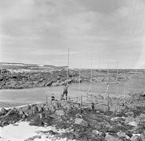 <b class=qtipBold><figcaption>Whisky Galore</figcaption></b><br>whi_bw_neg_ 01<br><em>© Copyright © Studiocanal Films Ltd</em> Whisky Galore