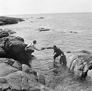 <b class=qtipBold><figcaption>Whisky Galore</figcaption></b><br>whi_bw_neg_ 01<br><em>© Copyright © Studiocanal Films Ltd</em> Whisky Galore