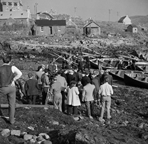 <b class=qtipBold><figcaption>Whisky Galore</figcaption></b><br>whi_bw_neg_ 02<br><em>© Copyright © Studiocanal Films Ltd</em> Whisky Galore
