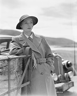 <b class=qtipBold><figcaption>Whisky Galore</figcaption></b><br>whi_bw_neg_por_ 01<br><em>© Copyright © Studiocanal Films Ltd</em> Whisky Galore