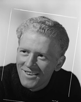 <b class=qtipBold><figcaption>Whisky Galore</figcaption></b><br>whi_bw_neg_por_ 04<br><em>© Copyright © Studiocanal Films Ltd</em> Whisky Galore