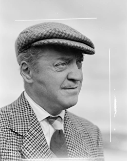 <b class=qtipBold><figcaption>Whisky Galore</figcaption></b><br>whi_bw_neg_por_ 03<br><em>© Copyright © Studiocanal Films Ltd</em> Whisky Galore