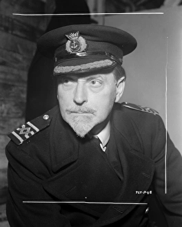 <b class=qtipBold><figcaption>Whisky Galore</figcaption></b><br>whi_bw_neg_por_ 04<br><em>© Copyright © Studiocanal Films Ltd</em> Whisky Galore