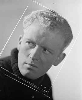 <b class=qtipBold><figcaption>Whisky Galore</figcaption></b><br>whi_bw_neg_por_ 00<br><em>© Copyright © Studiocanal Films Ltd</em> Whisky Galore